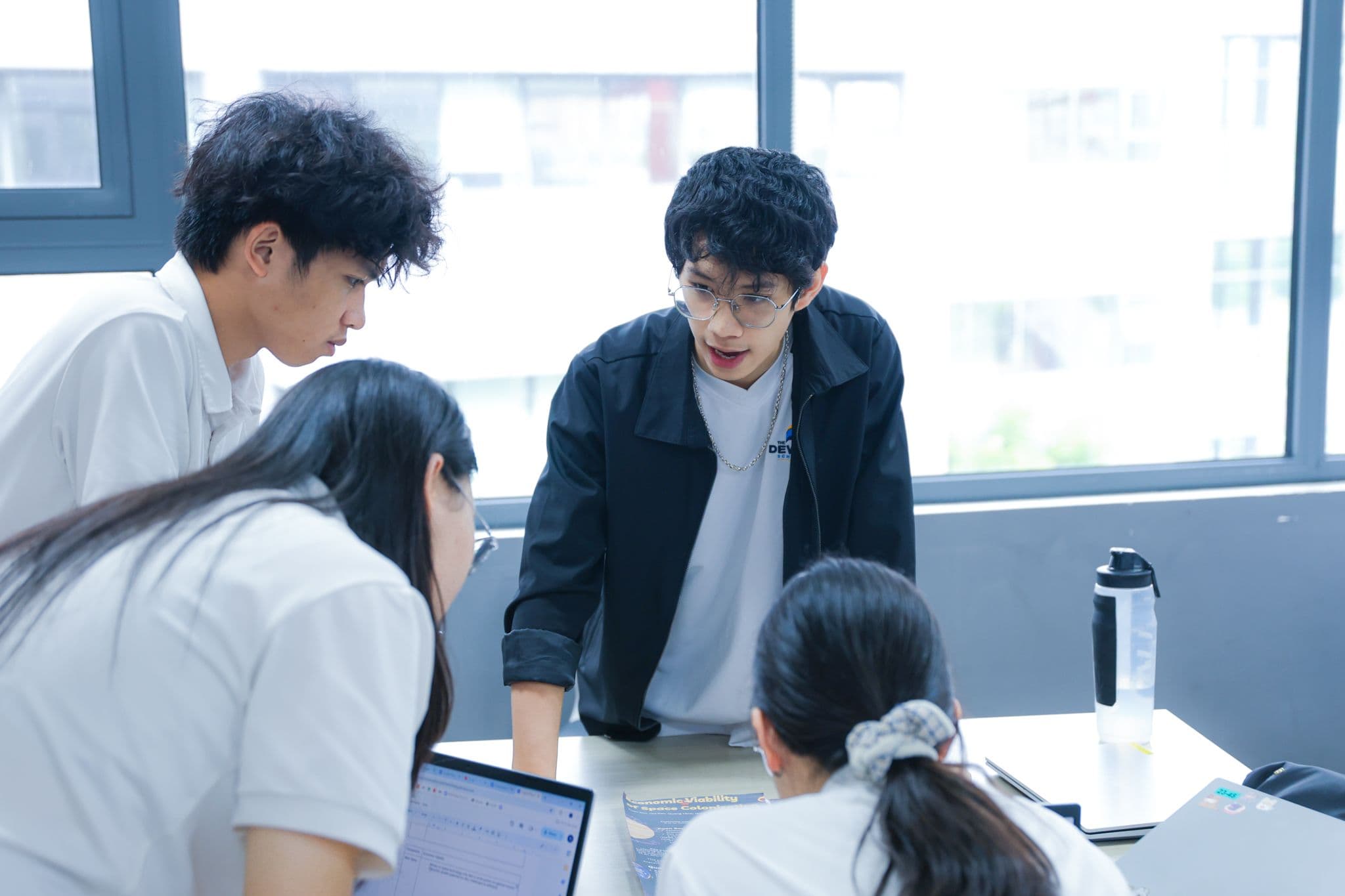 newsImage